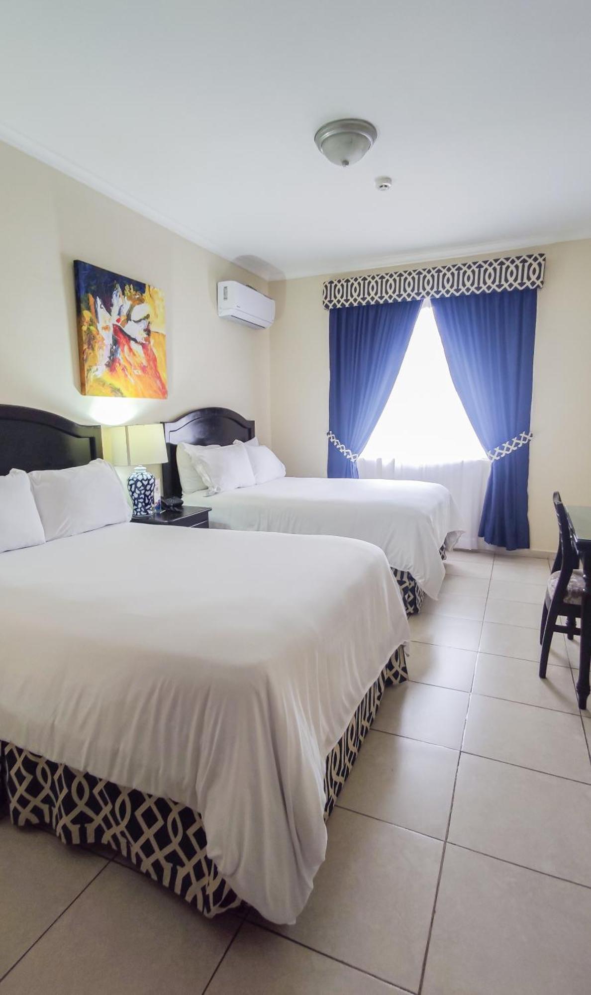 Hotel Galeria Santiago Bagian luar foto